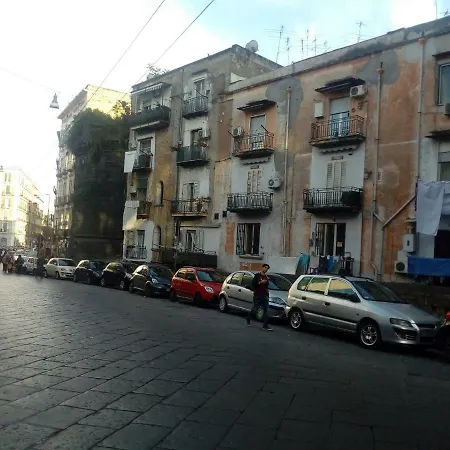 Apartamento La Dimora Aragonese Nápoles